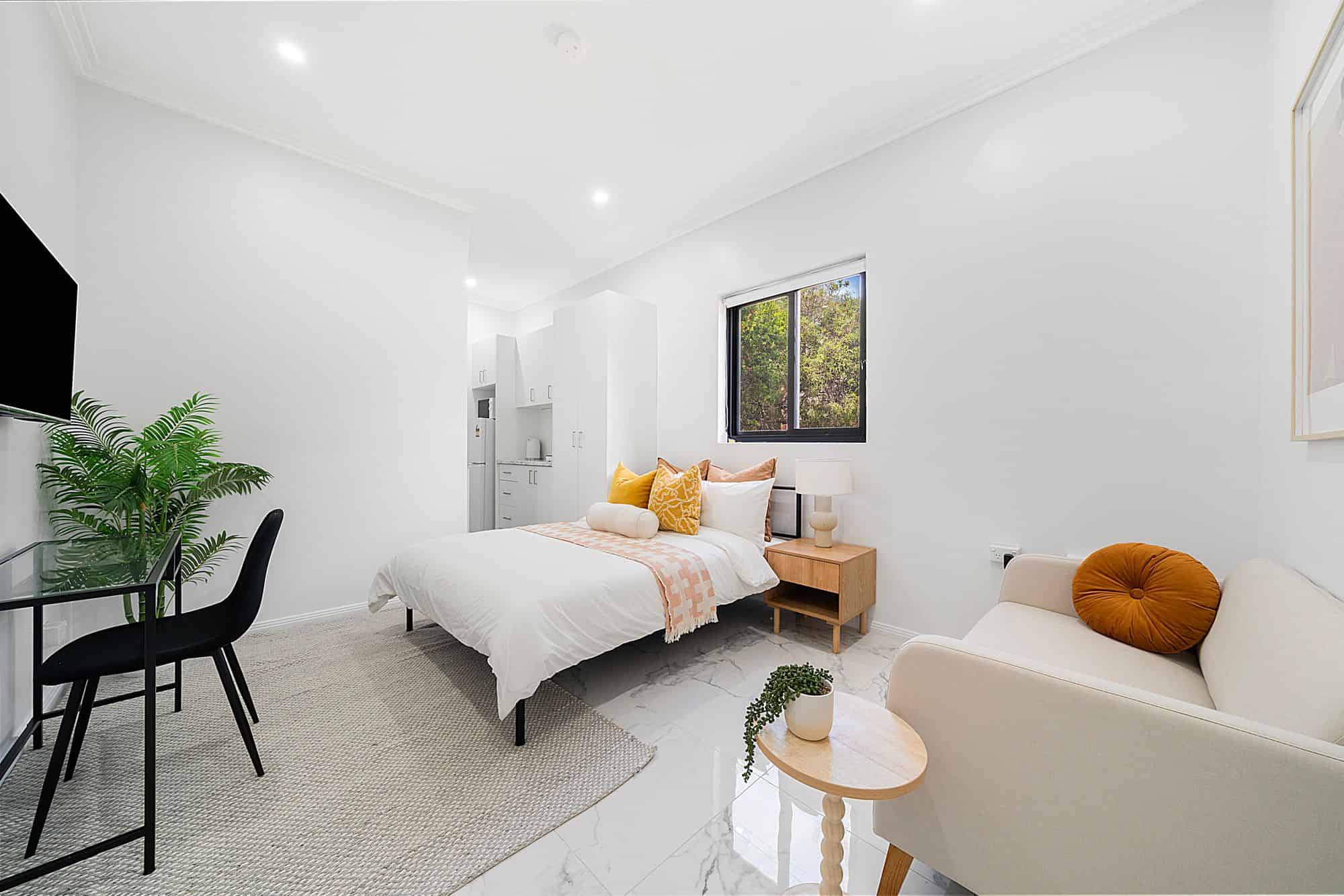 Studio 1 - Bedroom?w=400&h=260&fit=crop&q=40&auto=format&trim=auto