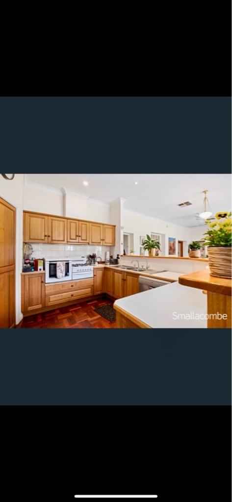 Bedroom 5 - Bathroom?w=400&h=260&fit=crop&q=40&auto=format&trim=auto