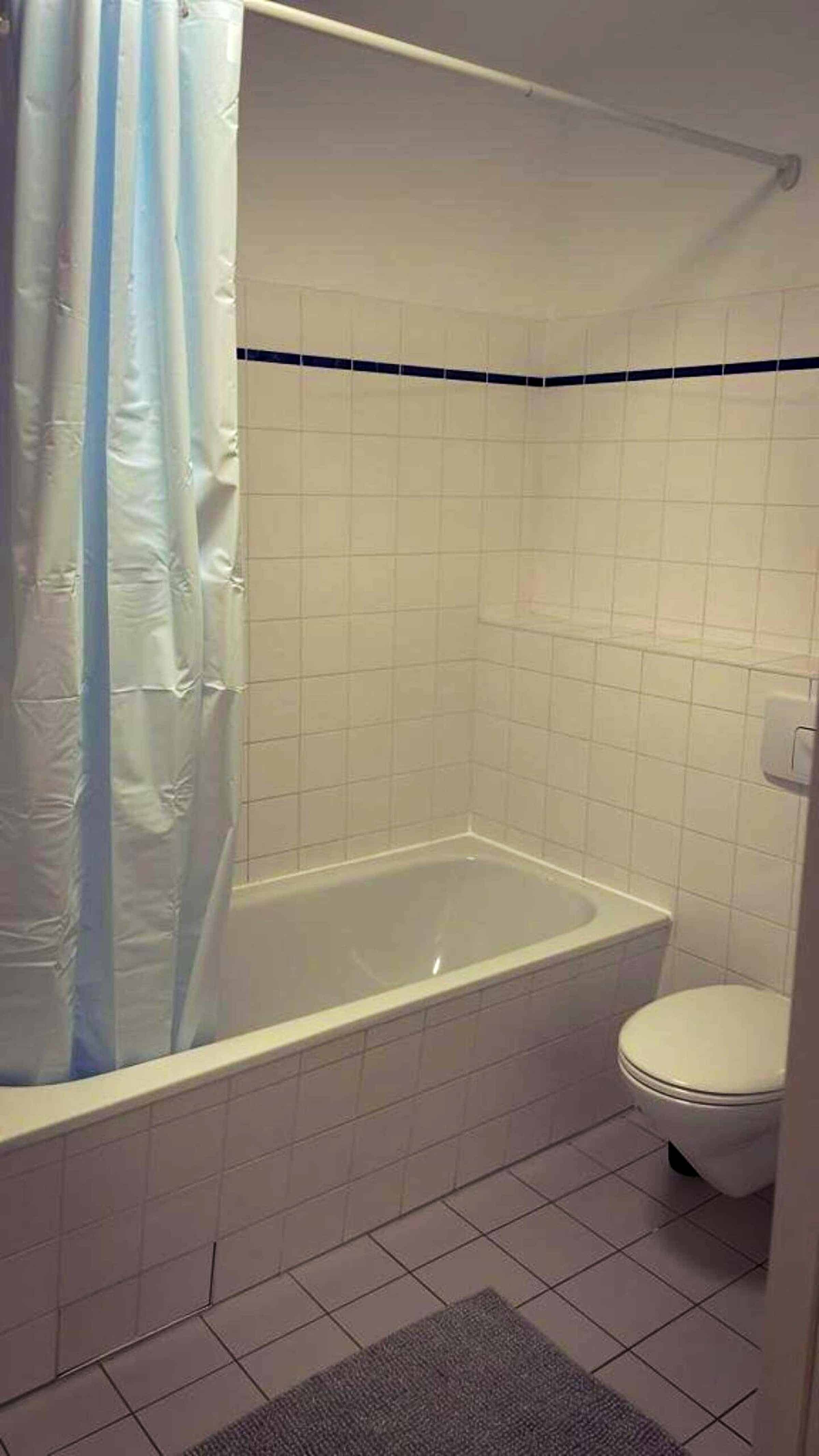 Kitchen?w=400&h=260&fit=crop&q=40&auto=format&trim=auto