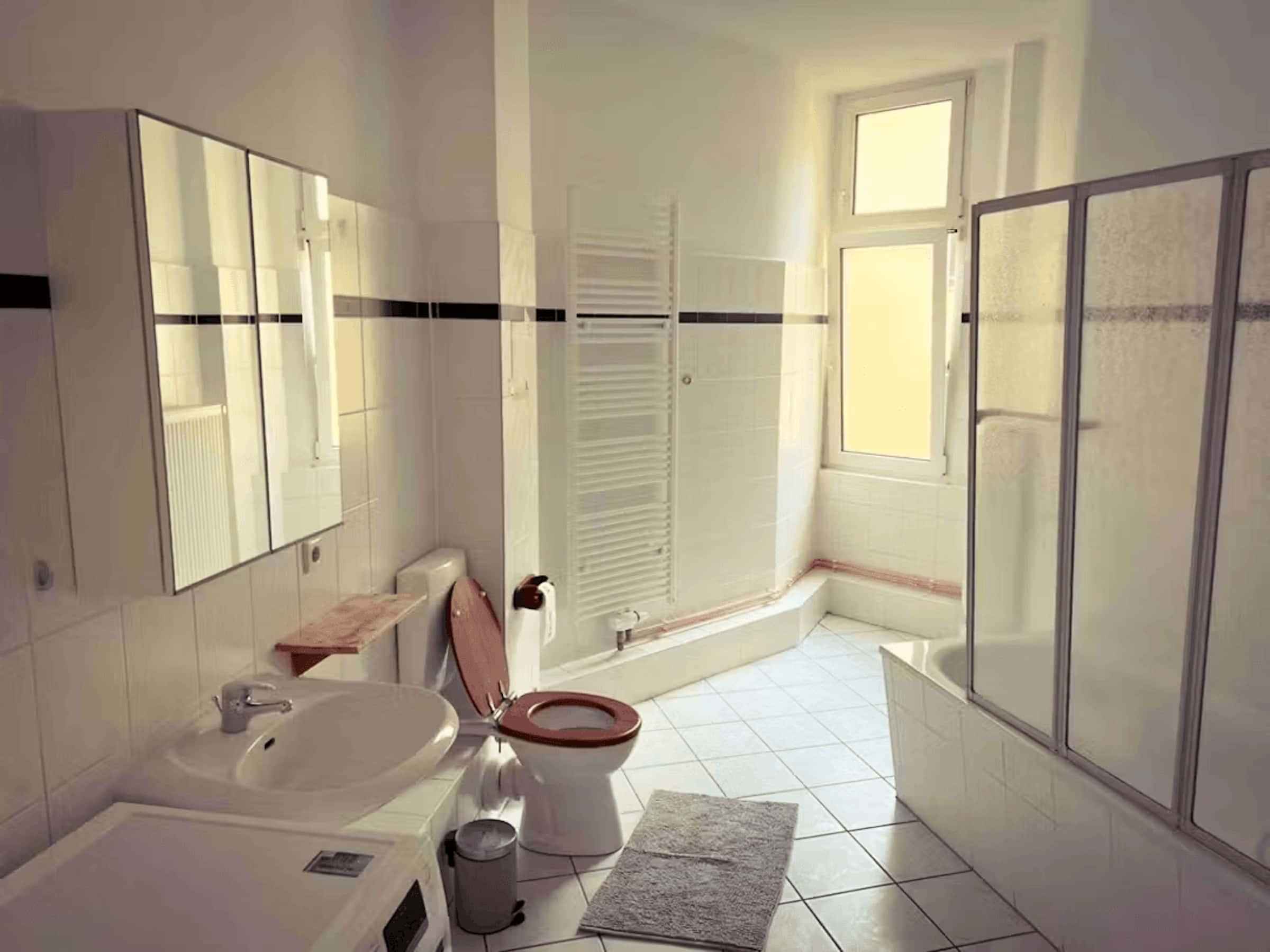 Common Area?w=400&h=260&fit=crop&q=40&auto=format&trim=auto