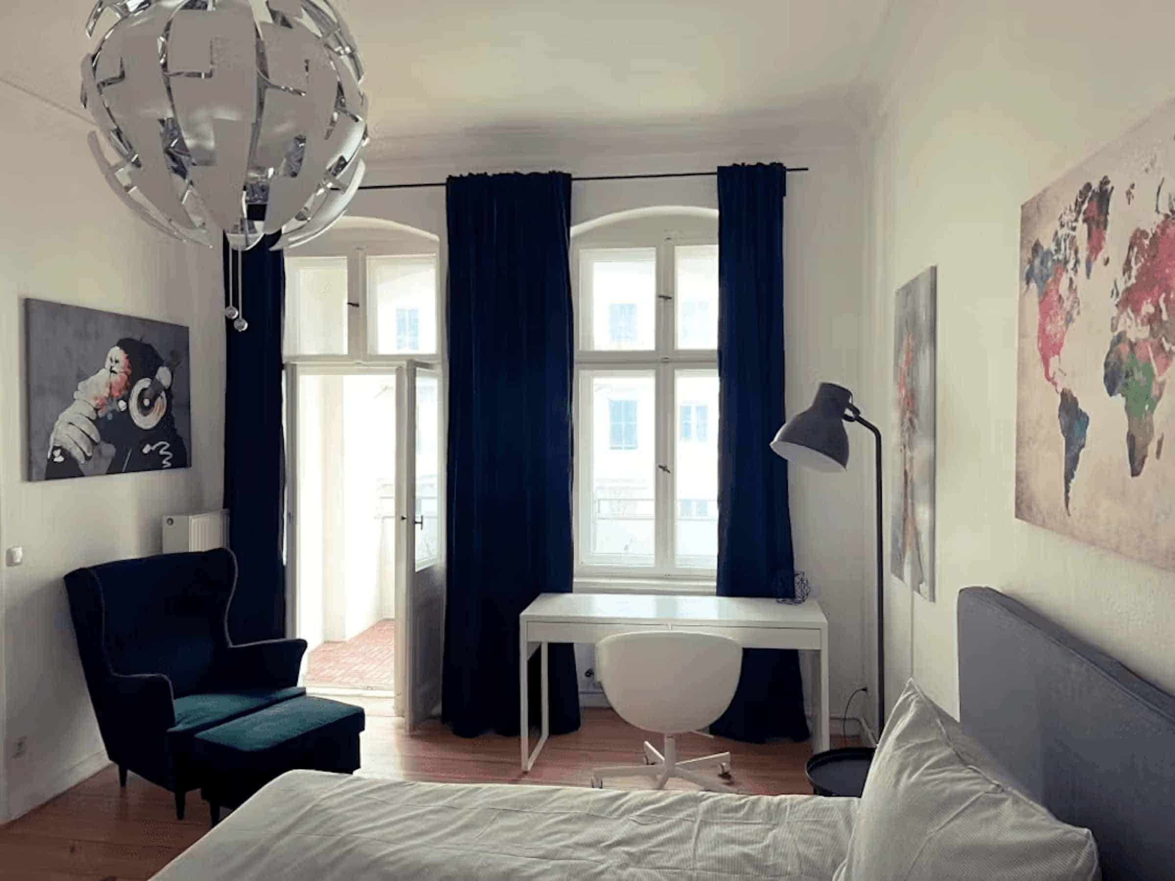 Common Area?w=400&h=260&fit=crop&q=40&auto=format&trim=auto