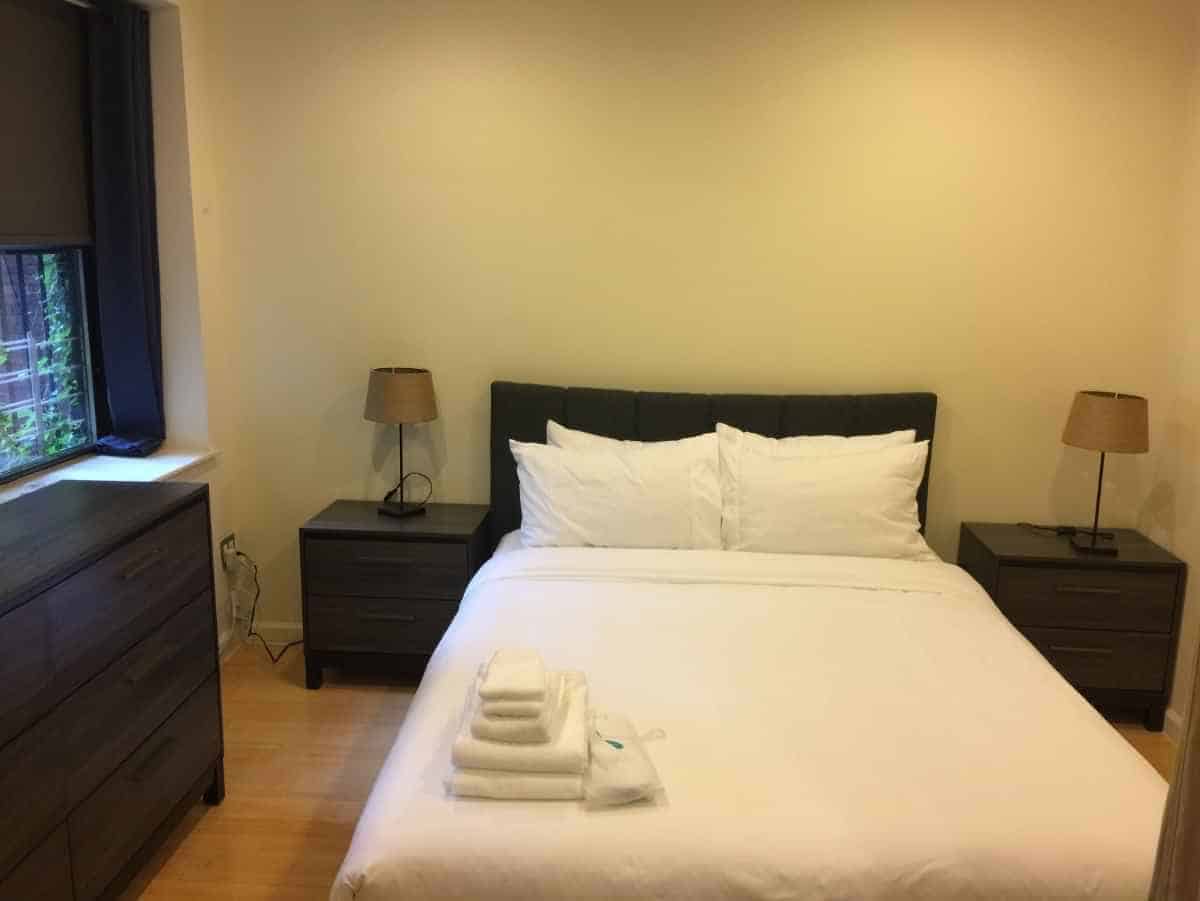 Kitchen?w=400&h=260&fit=crop&q=40&auto=format&trim=auto