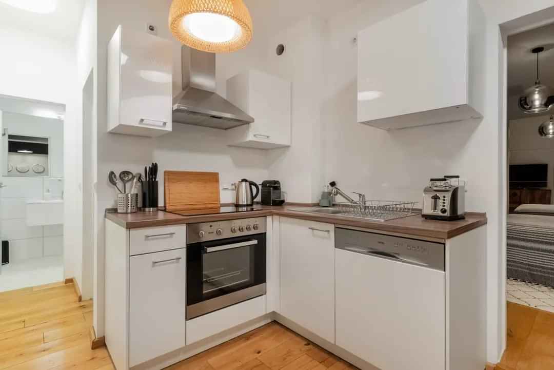 Kitchen?w=400&h=260&fit=crop&q=40&auto=format&trim=auto