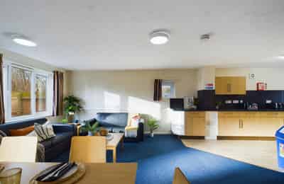 Room in a 6 Bedroom Apartment, Sage Rd, Leicester LE2 7ES - Leicester, England, United Kingdom - Bedroom 1 - Amenities