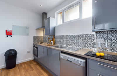 Bedroom 1 - Bedroom?w=400&h=260&fit=crop&q=40&auto=format&trim=auto