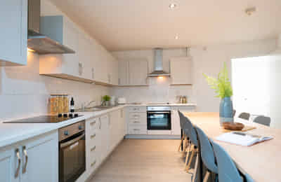 Bedroom 4 - Bedroom?w=400&h=260&fit=crop&q=40&auto=format&trim=auto