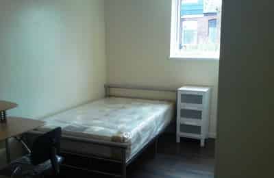Room in a 9 Bedroom Apartment, 277 Great Western St, Manchester, M14 4DR - Manchester, England, United Kingdom - Bedroom 8 - Bedroom