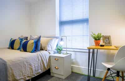 Bedroom 8 - Amenities?w=400&h=260&fit=crop&q=40&auto=format&trim=auto