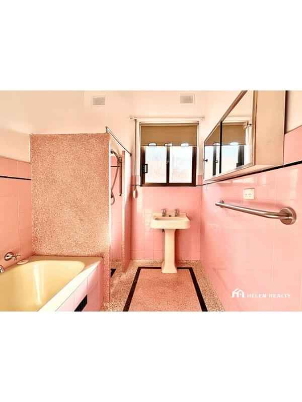 Room in a 5 Bedroom Apartment, 7 Third Avenue, Klemzig, City of Port Adelaide Enfield, 5087 - Adelaide, South Australia, Australia - Room 3 - Bathroom