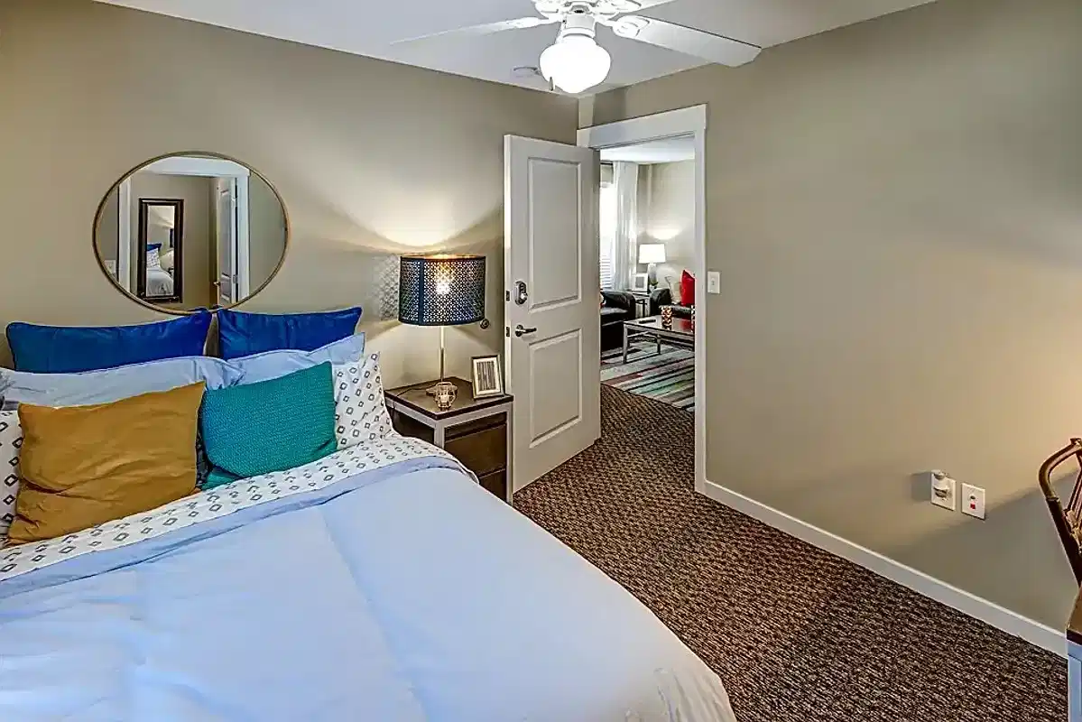 Amenities?w=400&h=260&fit=crop&q=40&auto=format&trim=auto