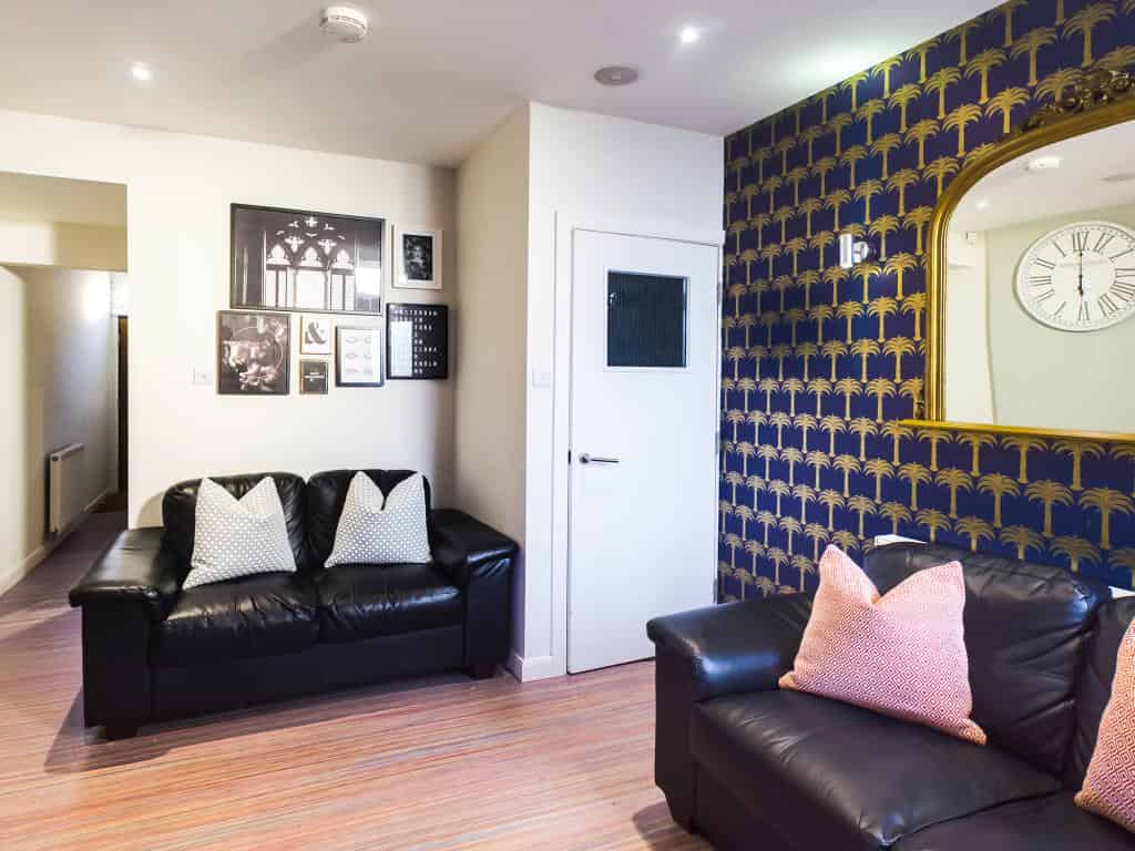 Bedroom 1 - Kitchen?w=400&h=260&fit=crop&q=40&auto=format&trim=auto