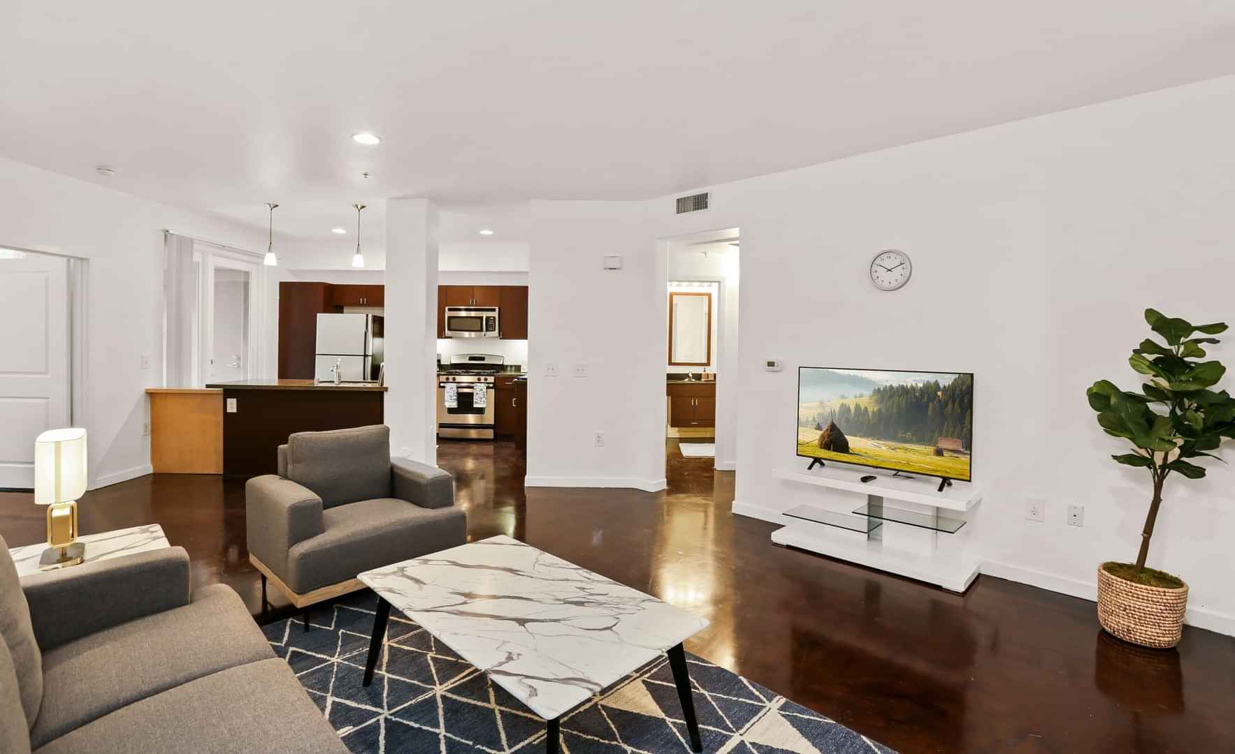 Amenities?w=400&h=260&fit=crop&q=40&auto=format&trim=auto