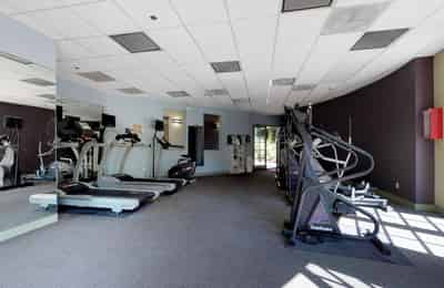620 N Hollywood Way, Los Angeles - Los Angeles, California, United States - Amenities