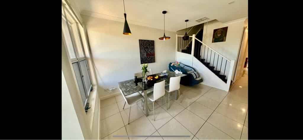 Room 2 - Room?w=400&h=260&fit=crop&q=40&auto=format&trim=auto